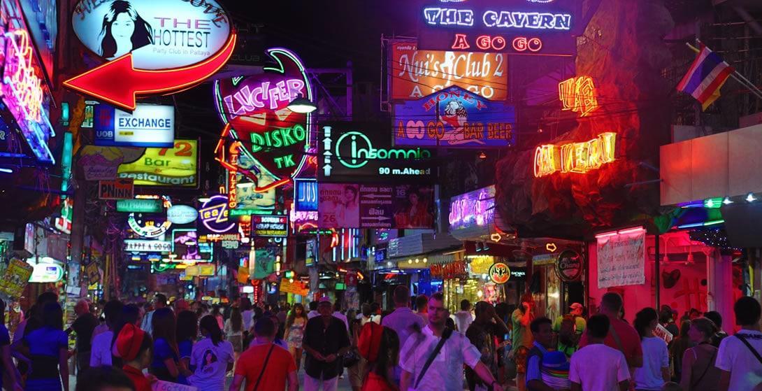 Cha Cha Cha Hostel Pattaya Buitenkant foto